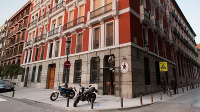 알람비케 - 주방용품점 및 요리 학교(알람비케 - 우텐실리오스 이 에스쿠엘라 데 코시나)